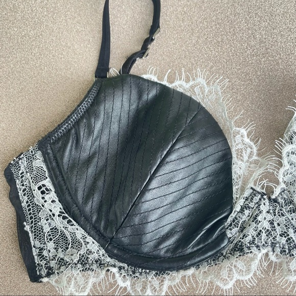 Nothing - Picture 9 of 16